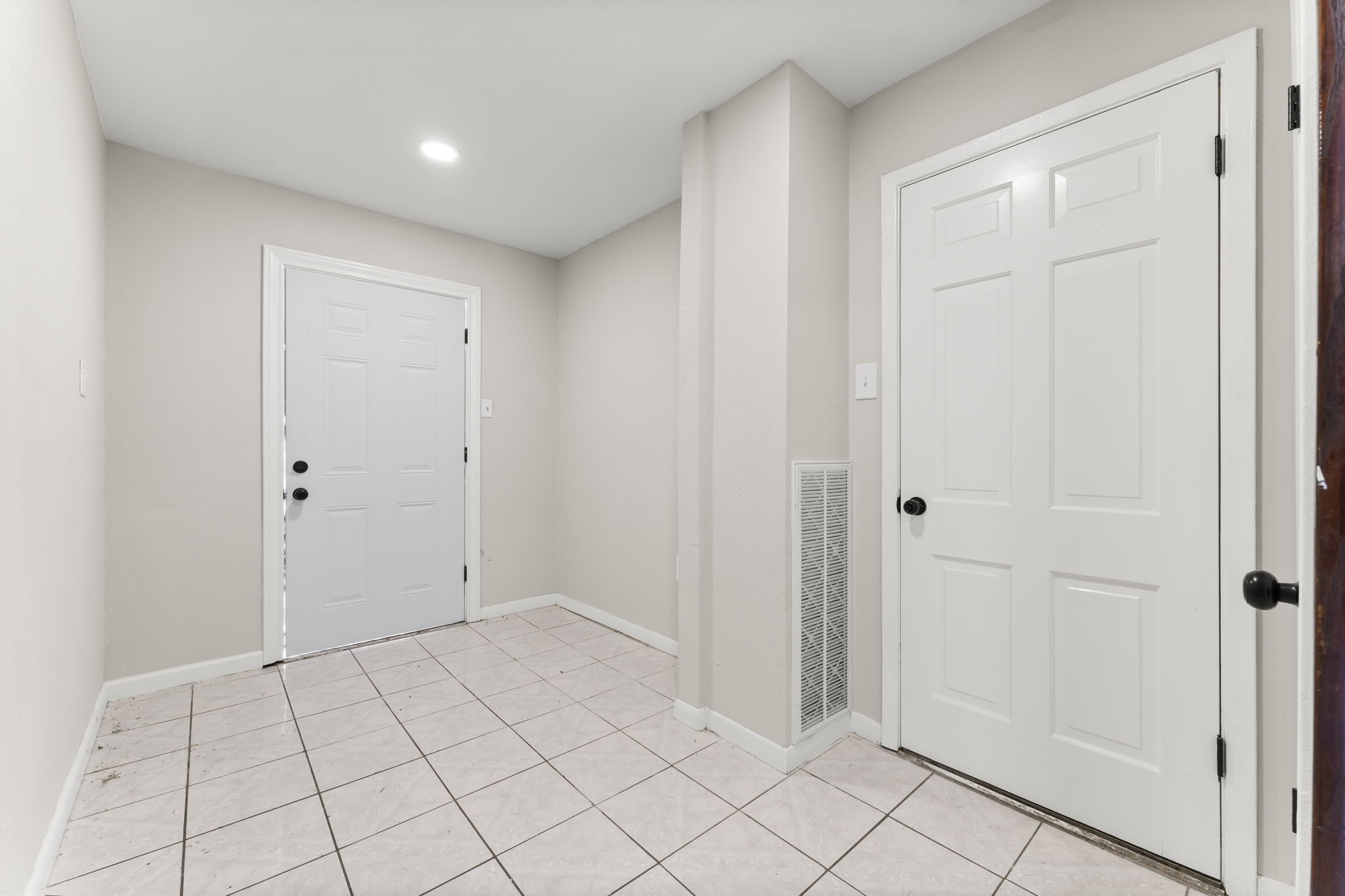 6918 Thornwild Road Houston, TX 77489 - Photo 4 of 21 a view of an empty room