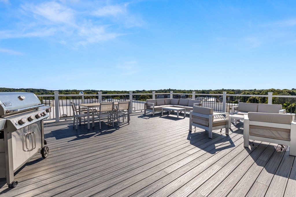 8 Sanborn Street, Unit 1009 Reading, MA 01867 - Photo 26 of 30 a view of a terrace with seating area
