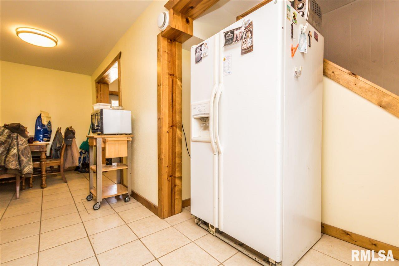 5814 West Middle Road Peoria, IL 61607 - Photo 8 of 20