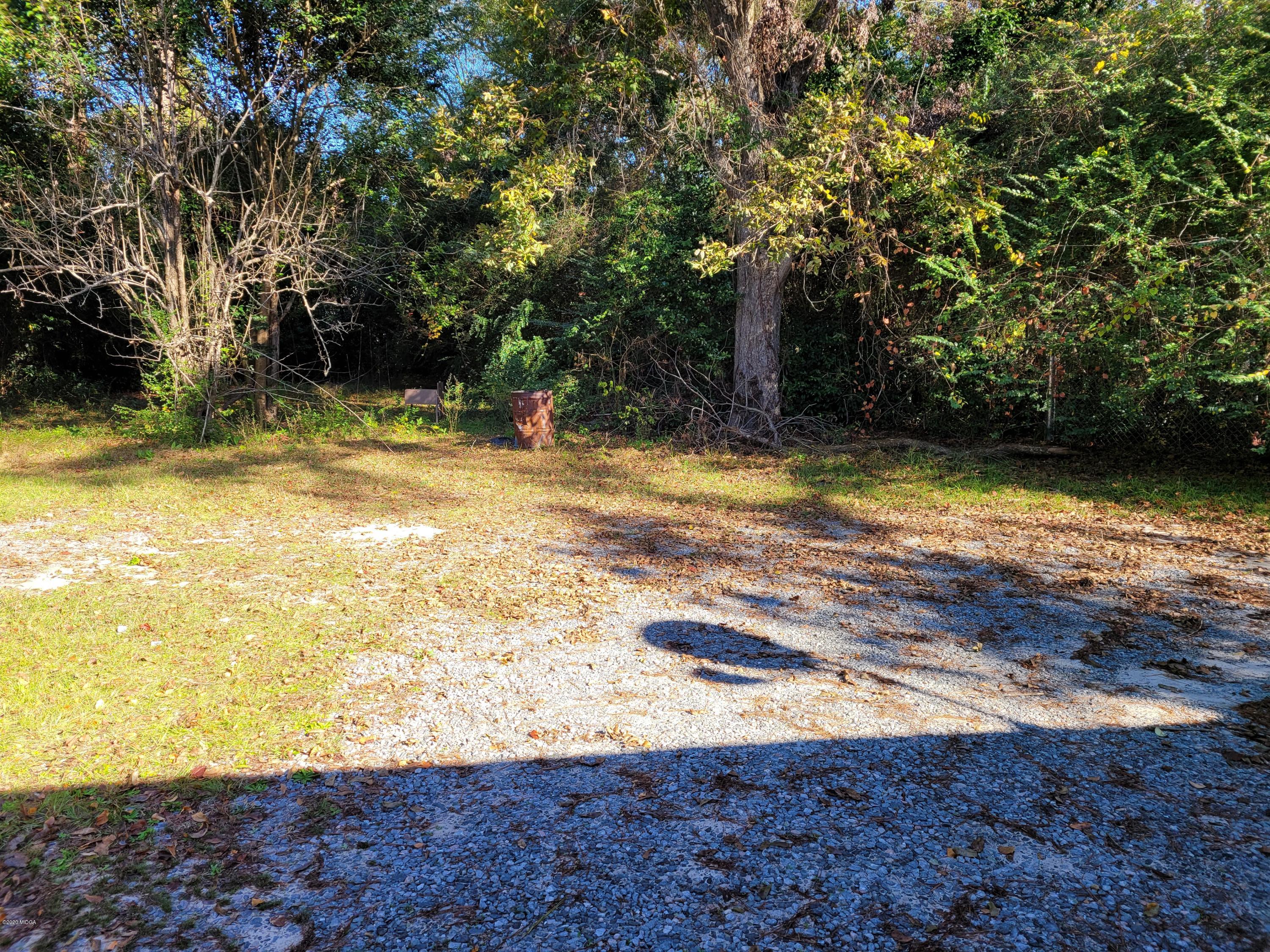 2104 Jeffersonville Road Macon, GA 31217 - Photo 12 of 13 yard