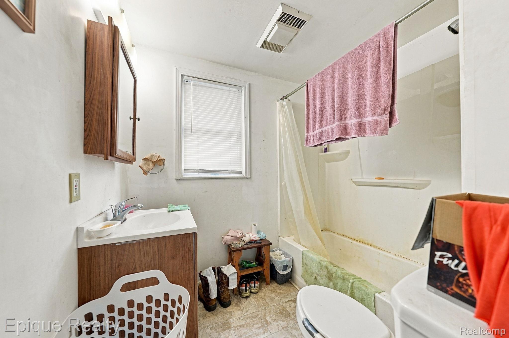 4033 Risedorph Street Burton, MI 48509 - Photo 16 of 25 Additional content