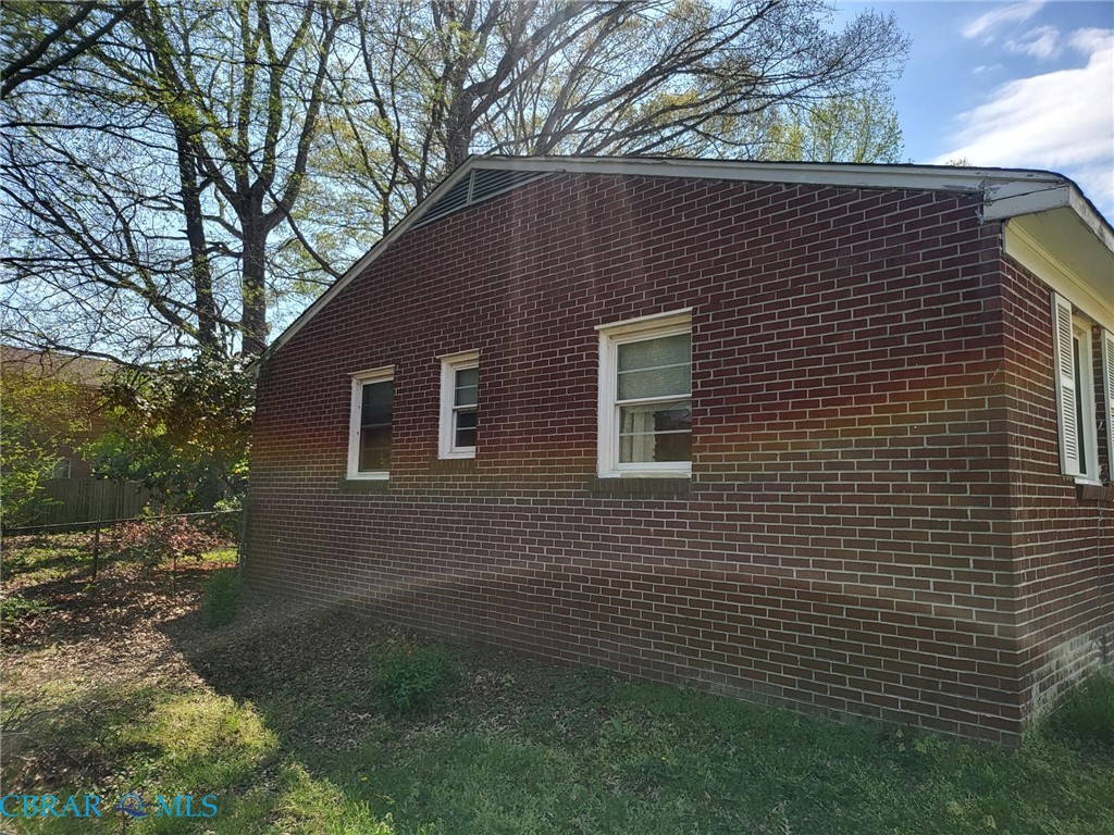 23 Colony Road Newport News, VA 23602 - Photo 8 of 34