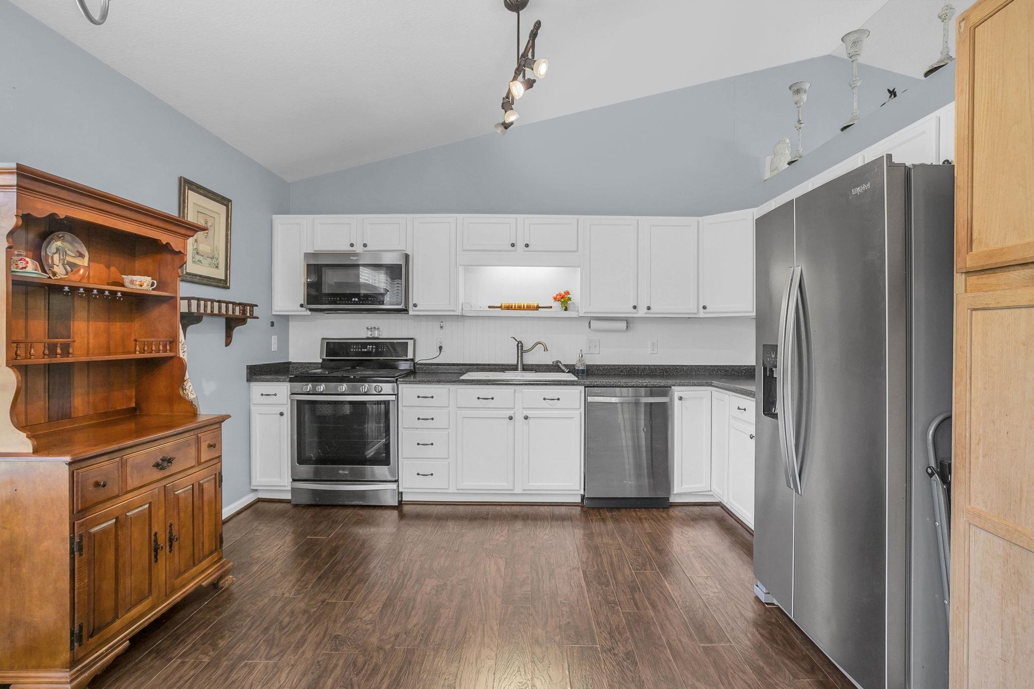 331 Bright Farm Road Duncan, SC 29334 - Photo 8 of 26 Gallery Image 8