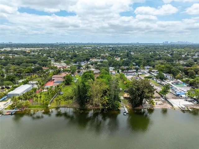 $1,170,000 | 15100 Northwest River Drive, Miami, FL 33169