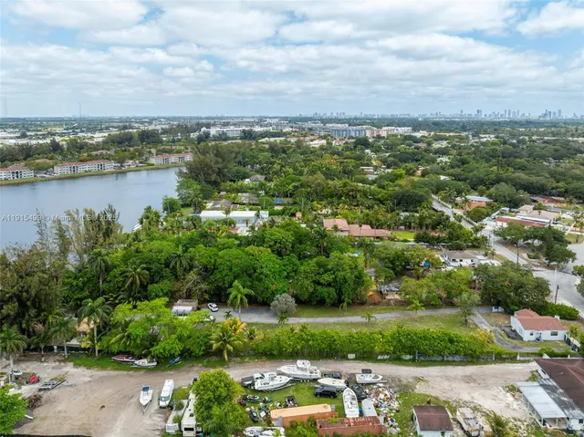 $1,170,000 | 15100 Northwest River Drive, Miami, FL 33169