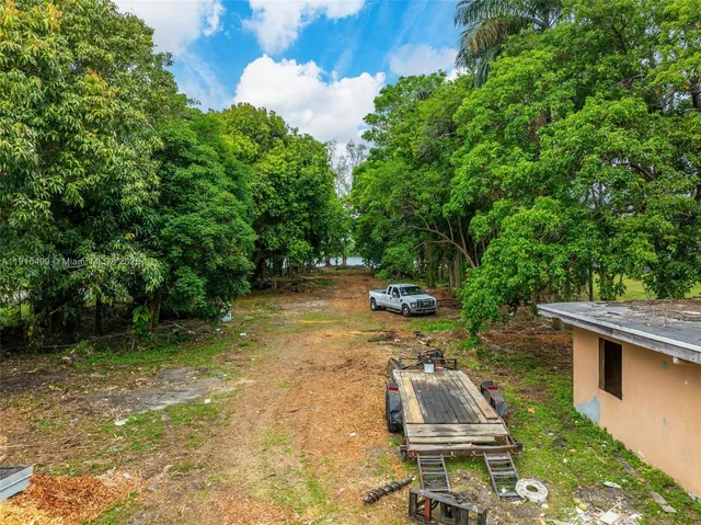 $1,170,000 | 15100 Northwest River Drive, Miami, FL 33169