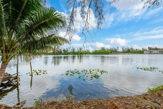 $1,170,000 | 15100 Northwest River Drive, Miami, FL 33169