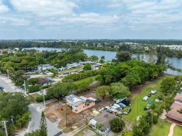 $1,170,000 | 15100 Northwest River Drive, Miami, FL 33169