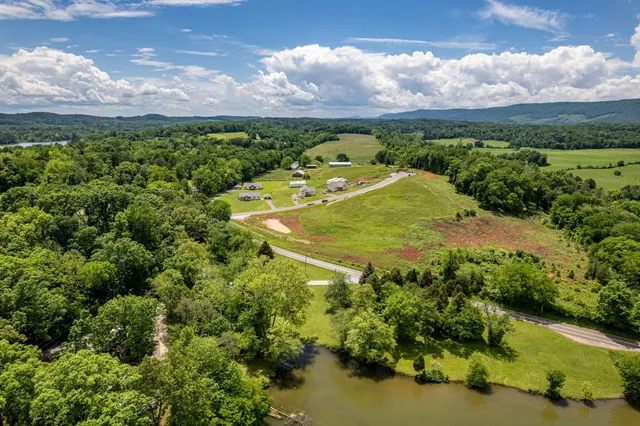 $399,000 | 185 Waters Edge Dr Spring, Spring City, TN 37381
