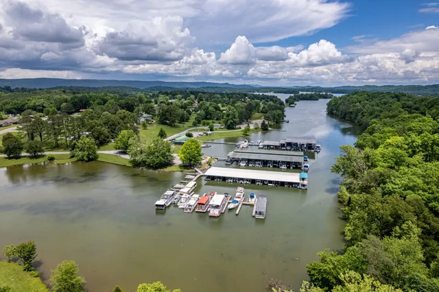 $399,000 | 185 Waters Edge Dr Spring, Spring City, TN 37381