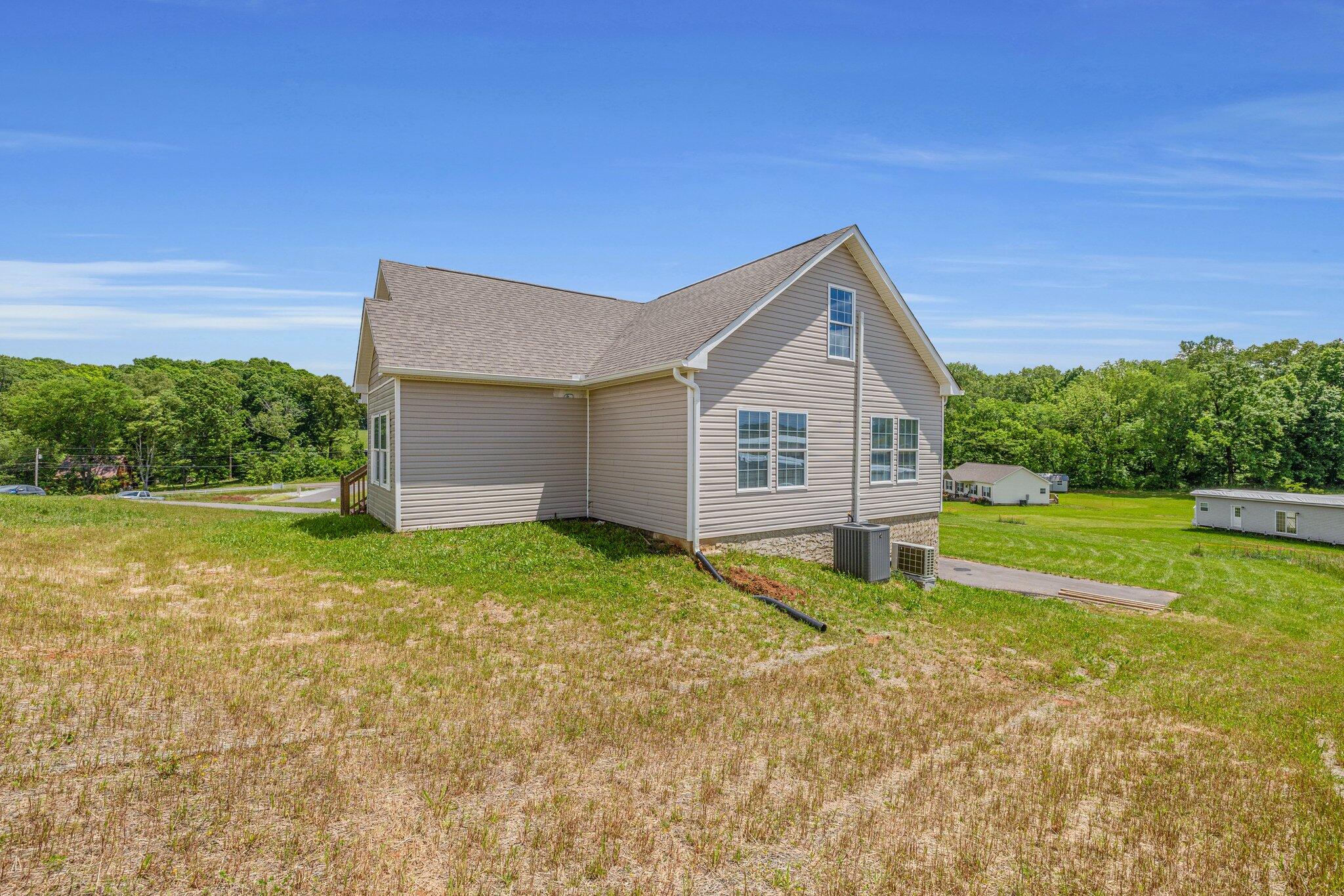 185 Waters Edge Dr Spring Spring City, TN 37381 - Photo 44 of 46 4-web-or-mls-185-waters-edge-dr