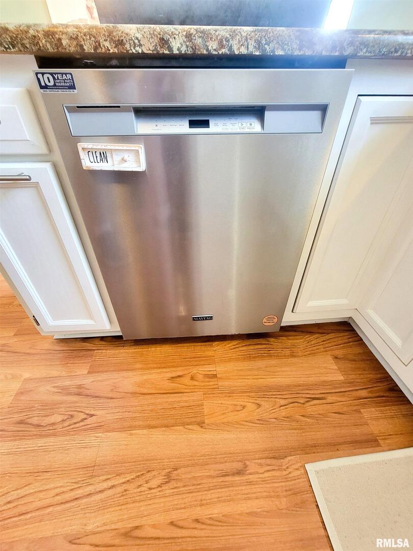 16 Stone Forge Pike Flora, IL 62839 - Photo 34 of 98 a view of a air conditioner