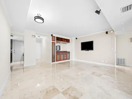 $310,000 | 3233 Northeast 34th Street, Unit 1712, Fort Lauderdale, FL 33308