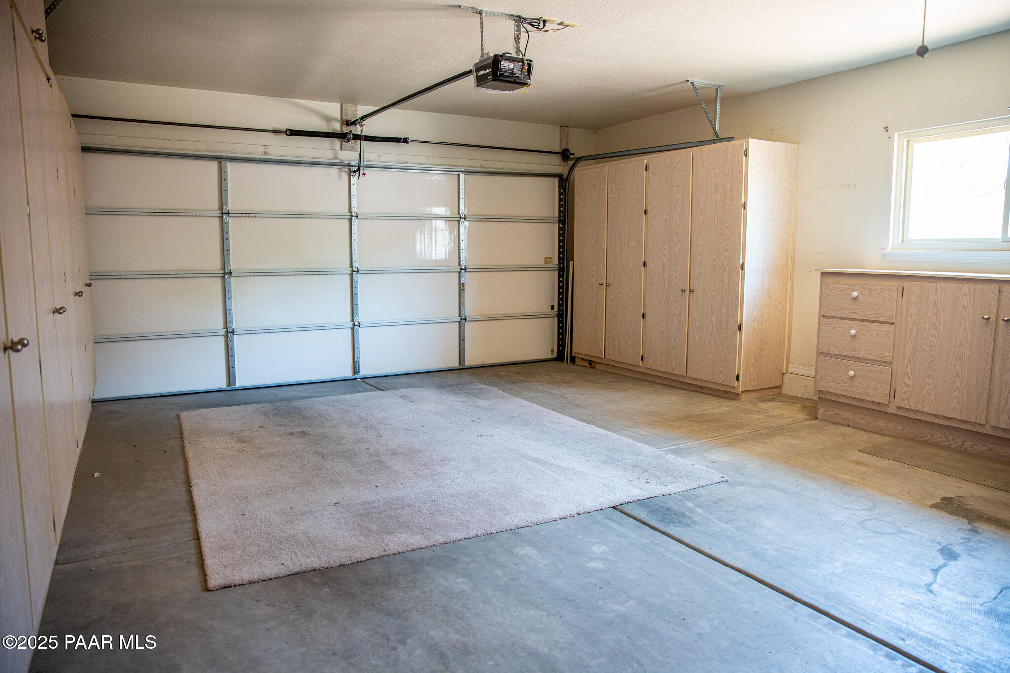 7075 Horizon Way Prescott Valley, AZ 86315 - Photo 40 of 44 an empty room with a empty space