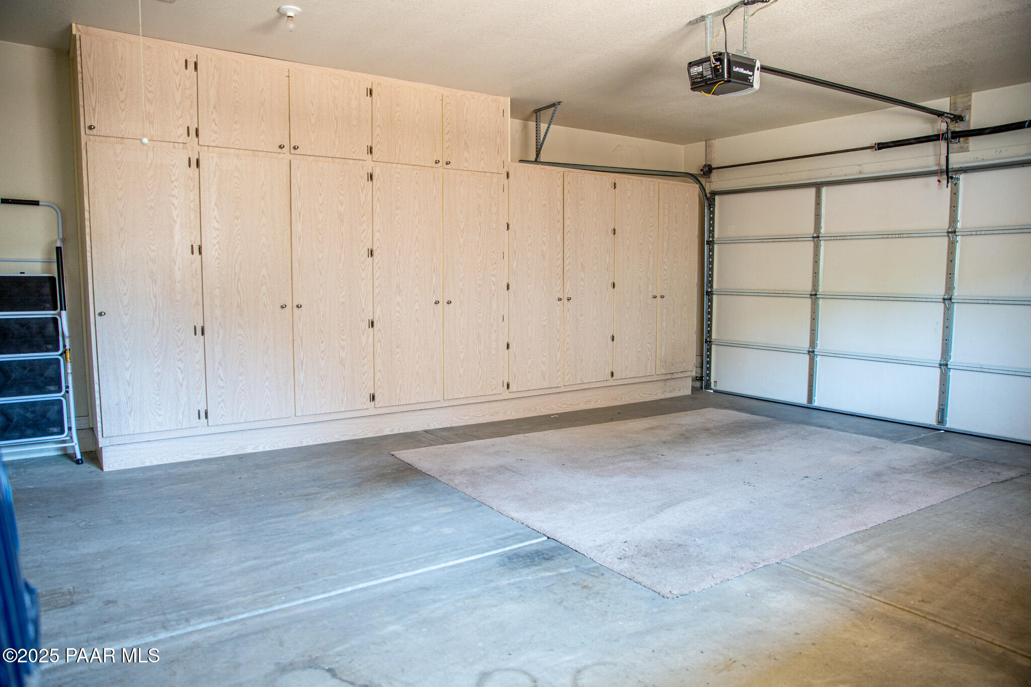 7075 Horizon Way Prescott Valley, AZ 86315 - Photo 41 of 44 a view of a garage