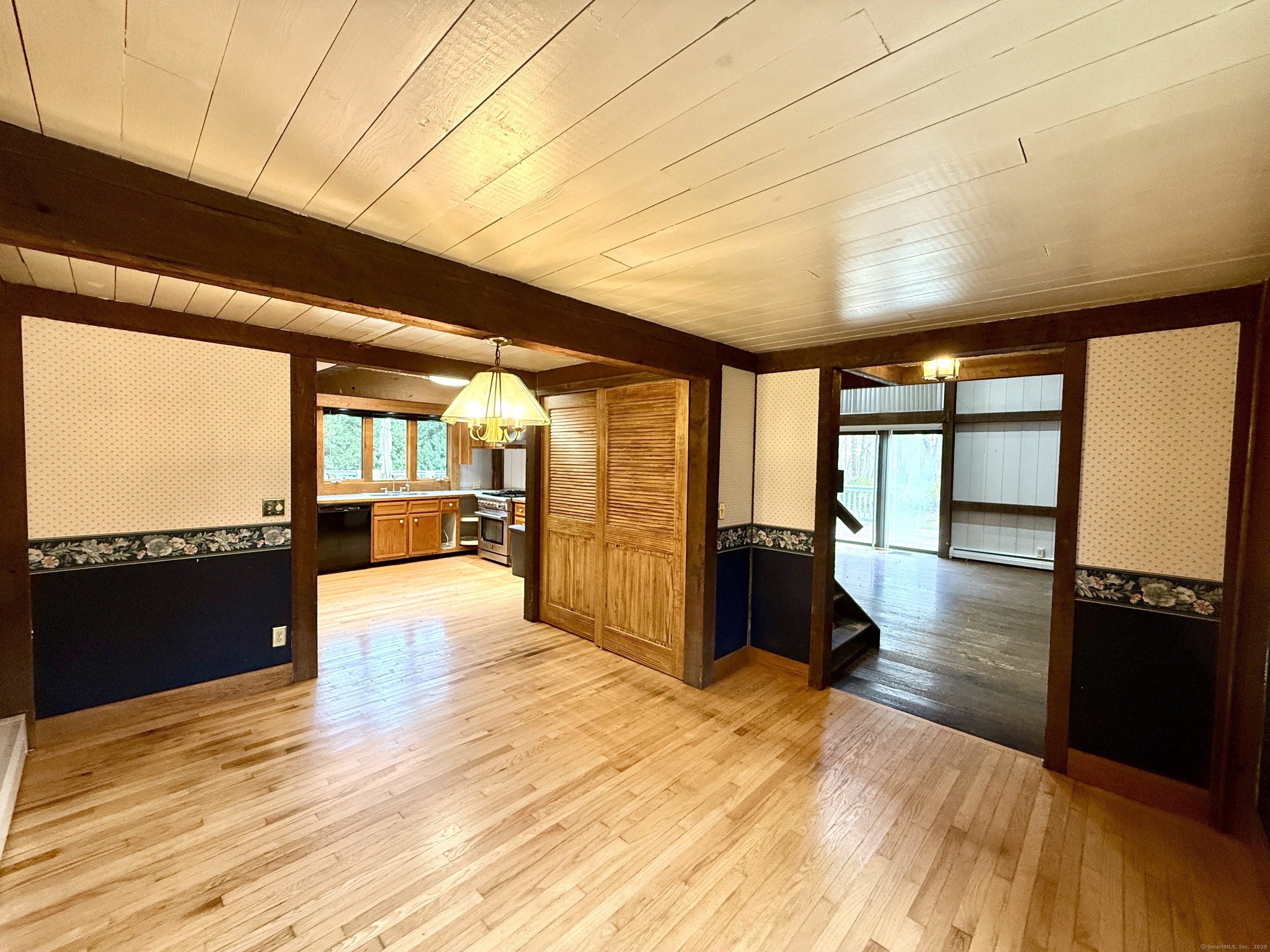 102 Krapf Road Ashford, CT 06278 - Photo 9 of 39