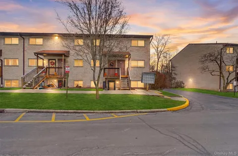 $145,000 | 26 Cooper Road, Unit 715, Poughkeepsie, NY 12603