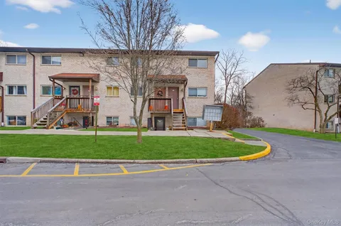 $145,000 | 26 Cooper Road, Unit 715, Poughkeepsie, NY 12603