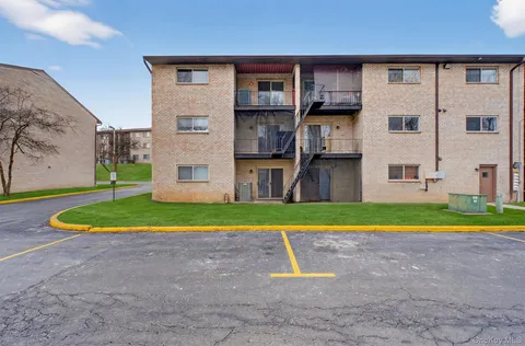 $145,000 | 26 Cooper Road, Unit 715, Poughkeepsie, NY 12603