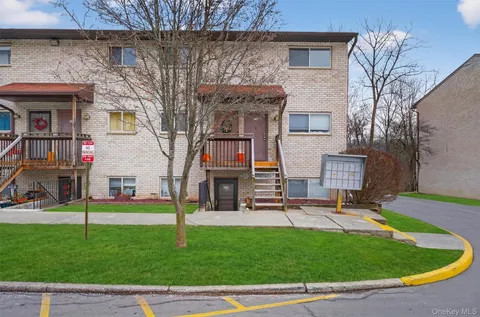 $145,000 | 26 Cooper Road, Unit 715, Poughkeepsie, NY 12603