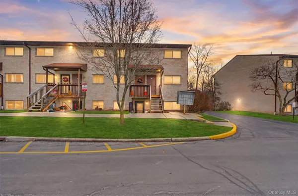 $145,000 | 26 Cooper Road, Unit 715, Poughkeepsie, NY 12603