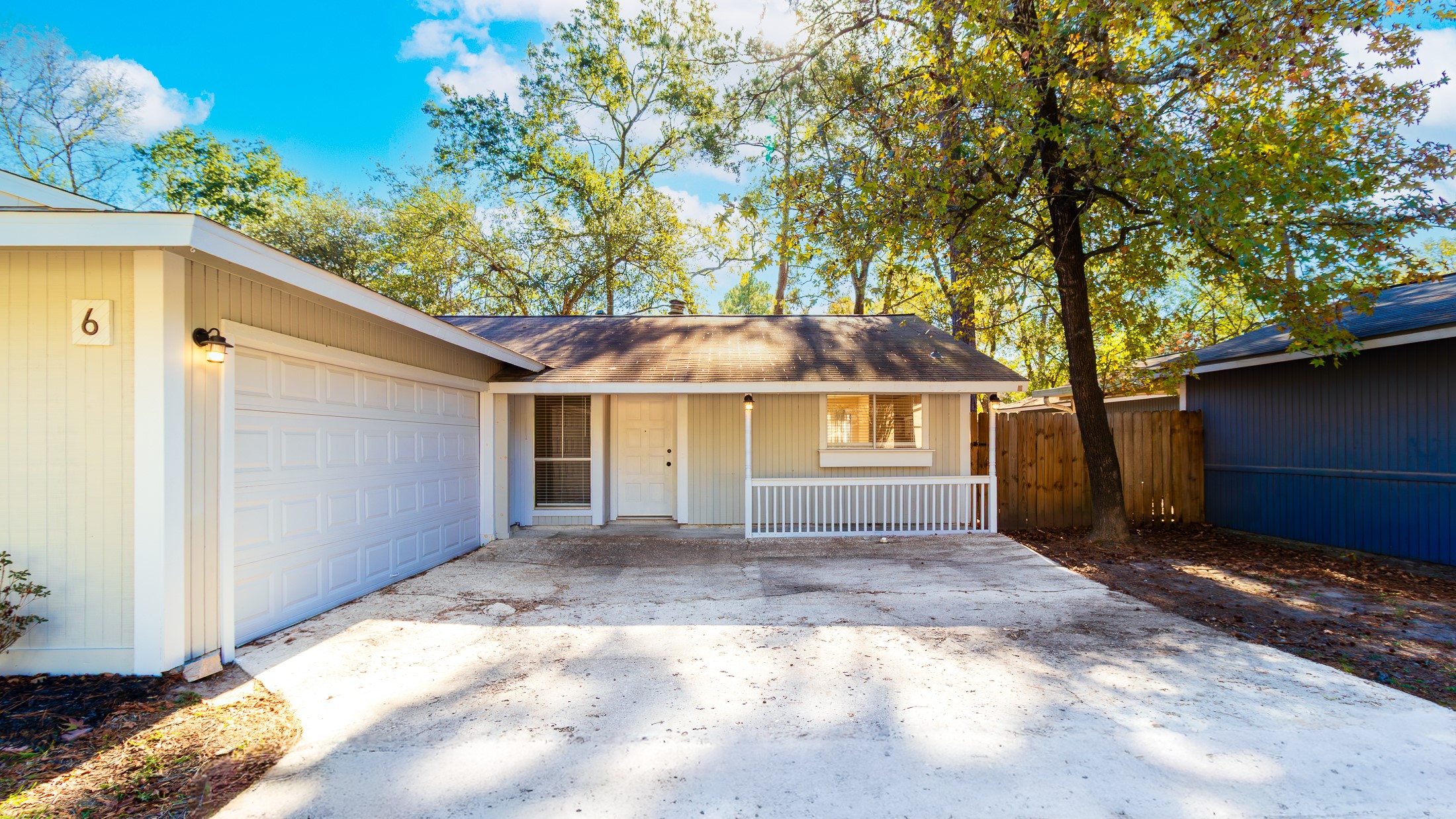 6 Red Deer Lane Spring, TX 77380 - Photo 3 of 24 a front view of a house with a garden