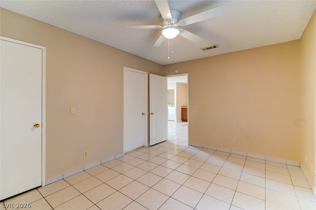 824 Hedge Way, Unit 2 Las Vegas, NV 89110 - Photo 3 of 11
