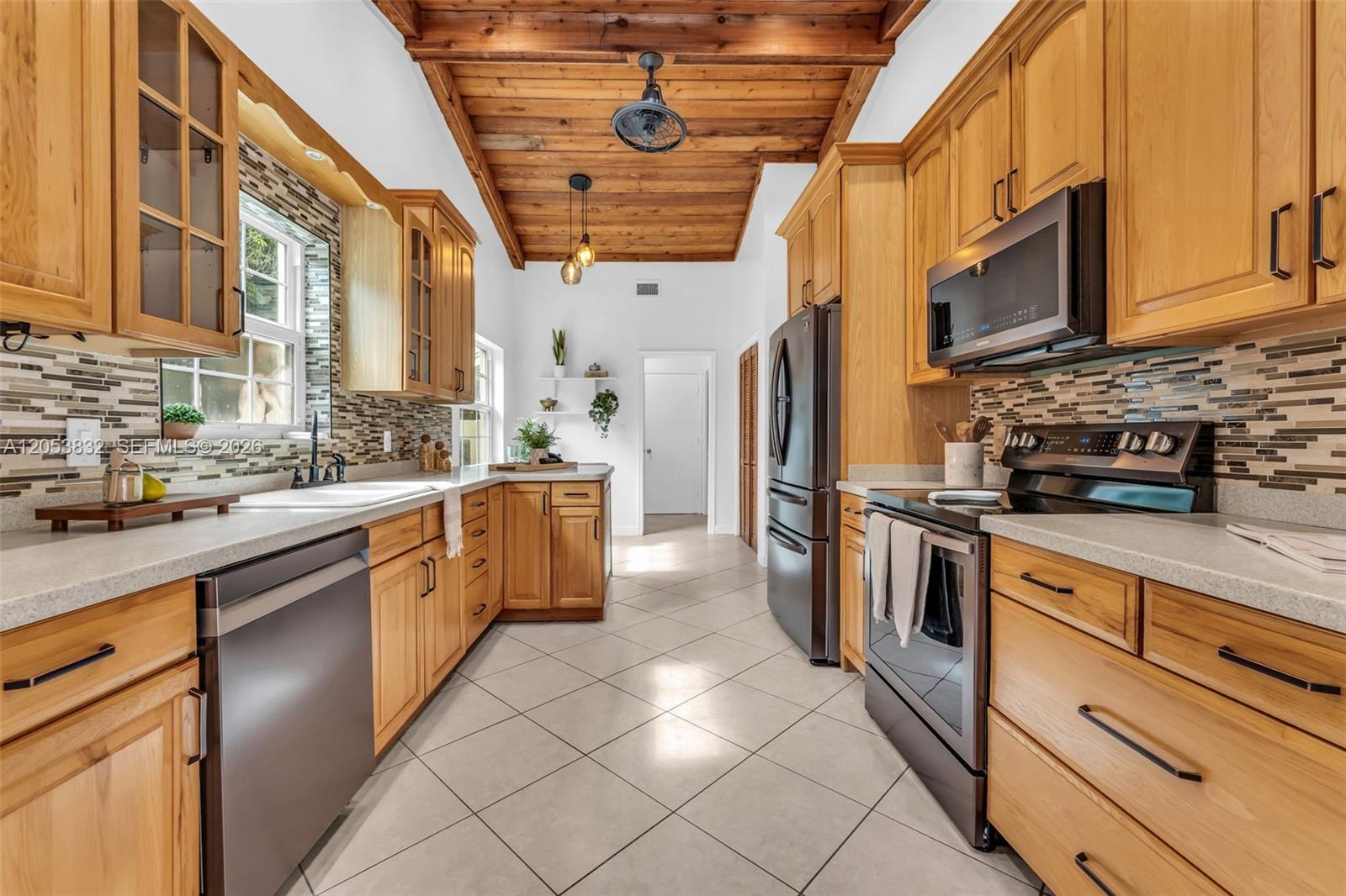 11501 Southwest 3rd Street Plantation, FL 33325 - Photo 19 of 32