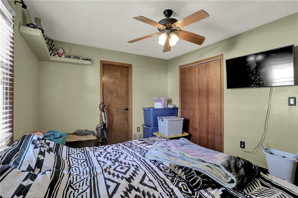 4993 Vance Columbus, IN 47201 - Photo 19 of 27