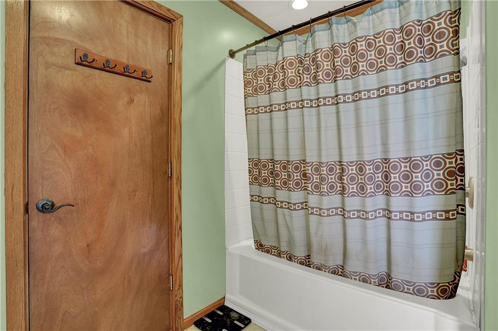 4993 Vance Columbus, IN 47201 - Photo 22 of 27