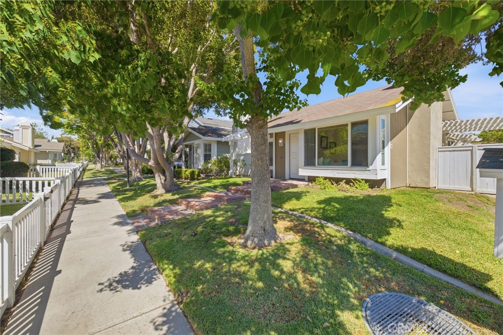 23 Spring Buck Irvine, CA 92614 - Photo 3 of 48 Gallery Image 3