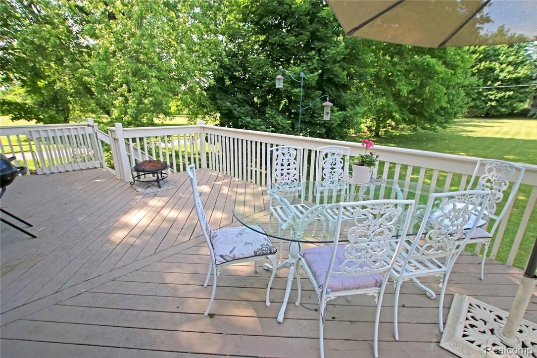 11033 Horton Road Goodrich, MI 48438 - Photo 42 of 42 42) Back Deck.jpg