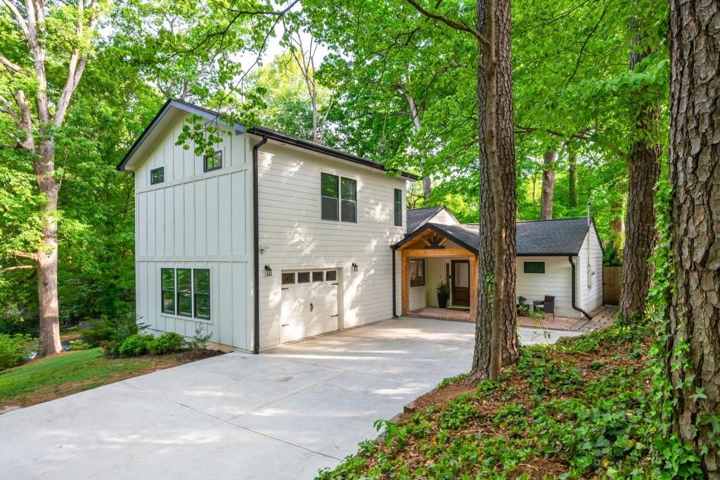 1461 Lively Ridge Road Northeast Atlanta, GA 30329 - Photo 2 of 19