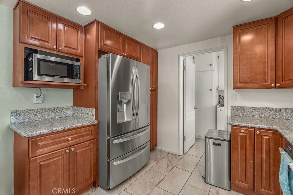 5444 Peacock Lane Riverside, CA 92505 - Photo 14 of 55