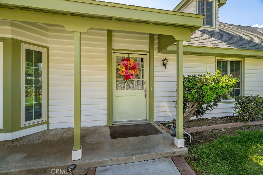 5444 Peacock Lane Riverside, CA 92505 - Photo 3 of 55