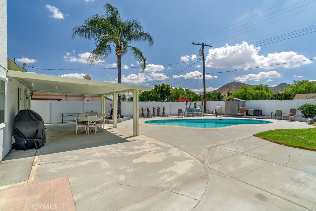 5444 Peacock Lane Riverside, CA 92505 - Photo 43 of 55