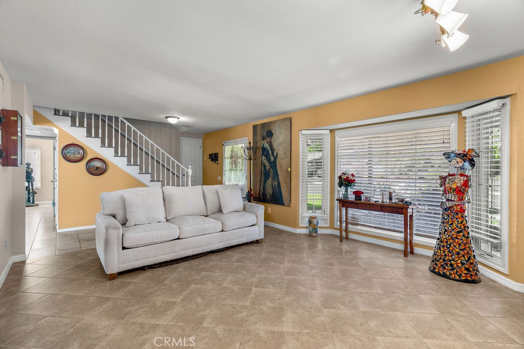 5444 Peacock Lane Riverside, CA 92505 - Photo 7 of 55