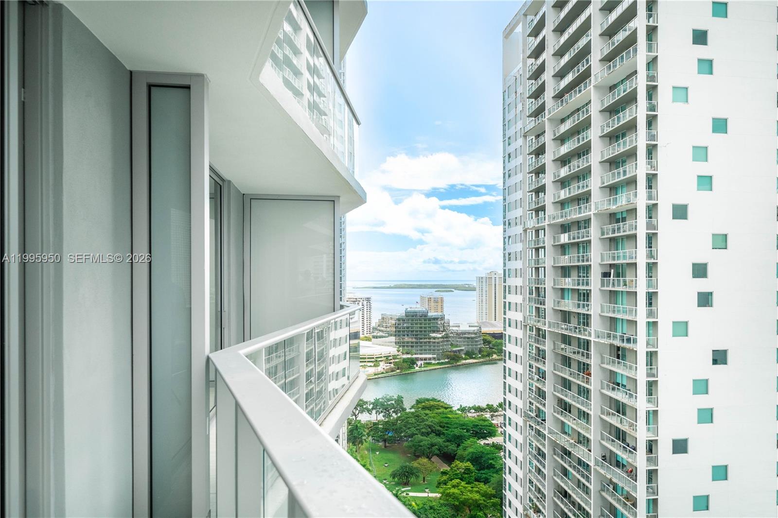 77 Southeast 5th Street, Unit 2908 Miami, FL 33131 - Photo 70 of 73