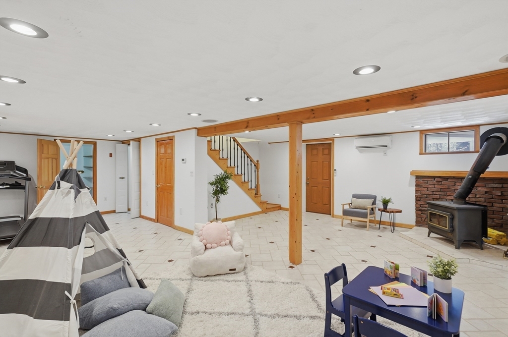 72 Crimson Road Billerica, MA 01821 - Photo 29 of 42 Gallery Image 29