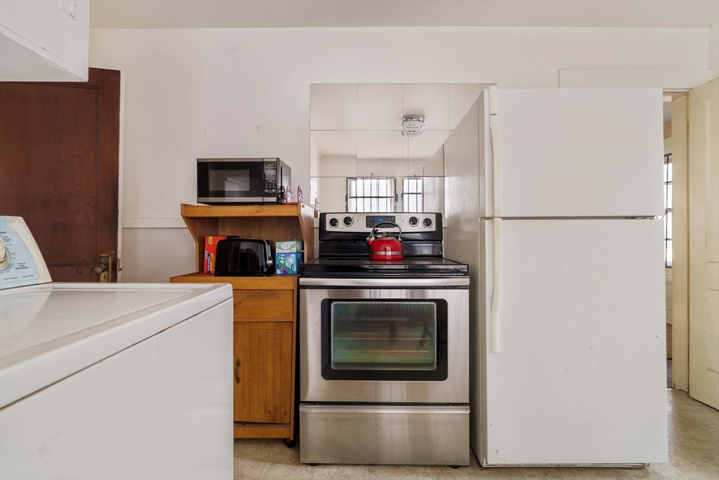 147 Fairmount Street Boston, MA 02124 - Photo 12 of 28