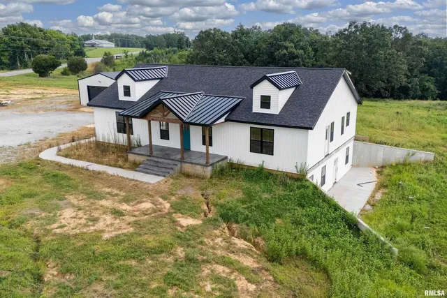 $574,999 | 9975 Highway 37, Goreville, IL 62939