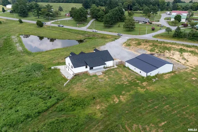 $574,999 | 9975 Highway 37, Goreville, IL 62939