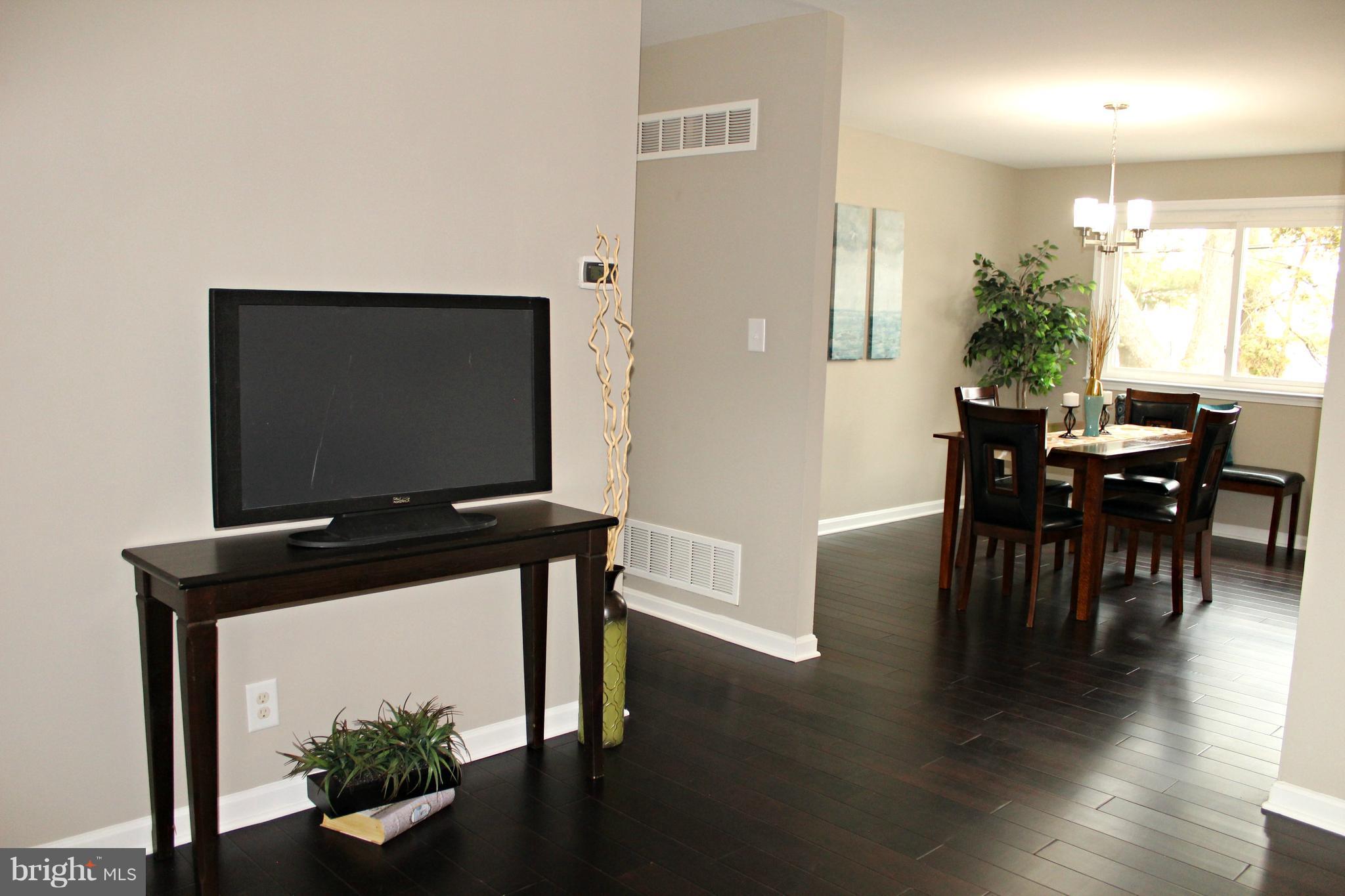 3707 Collier Road Randallstown, MD 21133 - Photo 29 of 29 Open floor plan!