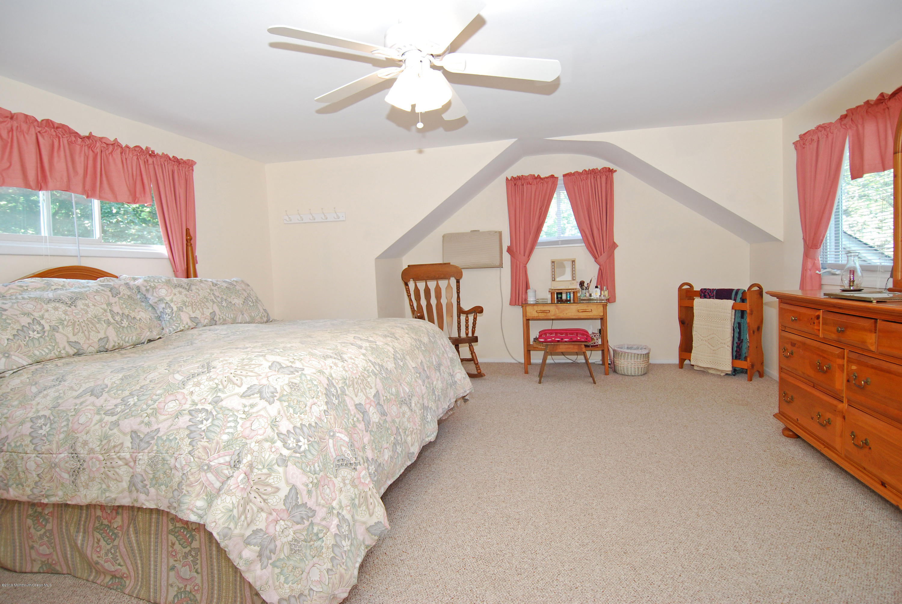142 Riveredge Road Tinton Falls, NJ 07724 - Photo 9 of 19 DSC_0558f