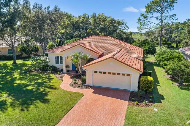 $400,000 | 126 Lake Region Circle, Winter Haven, FL 33881