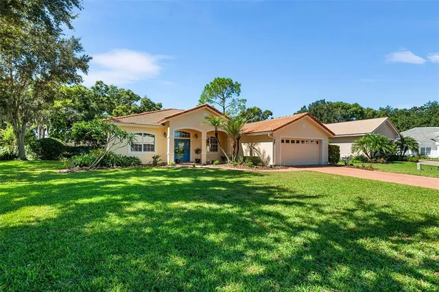 $400,000 | 126 Lake Region Circle, Winter Haven, FL 33881
