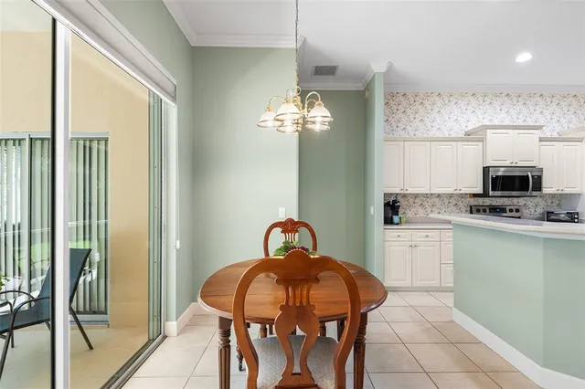 $400,000 | 126 Lake Region Circle, Winter Haven, FL 33881