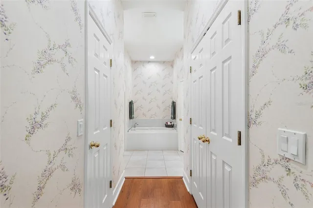 $400,000 | 126 Lake Region Circle, Winter Haven, FL 33881