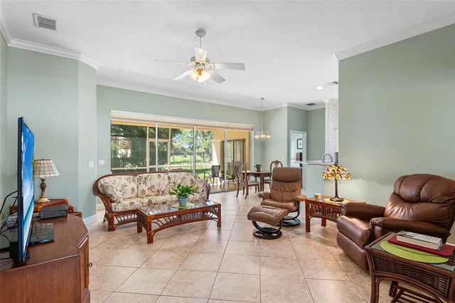 $400,000 | 126 Lake Region Circle, Winter Haven, FL 33881
