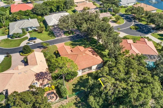 $400,000 | 126 Lake Region Circle, Winter Haven, FL 33881